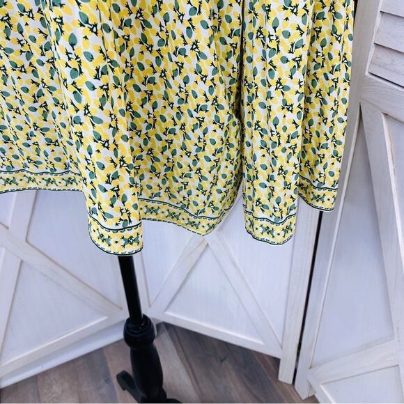 Max Studio Flower Bud Crepe Pleated Blouse Yellow Ivory Large - Picture 8 of 15